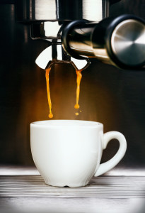 esp[ress pouring from machine to cup